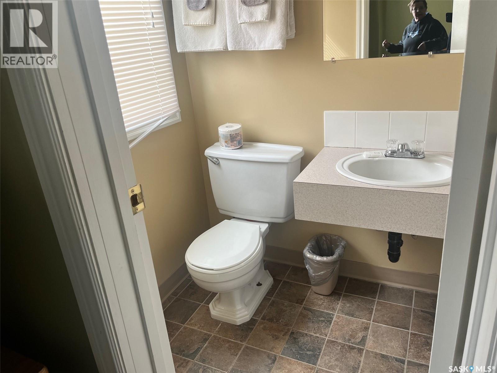 118 1st Avenue E, Leader, Saskatchewan  S0N 1H0 - Photo 33 - SK032289