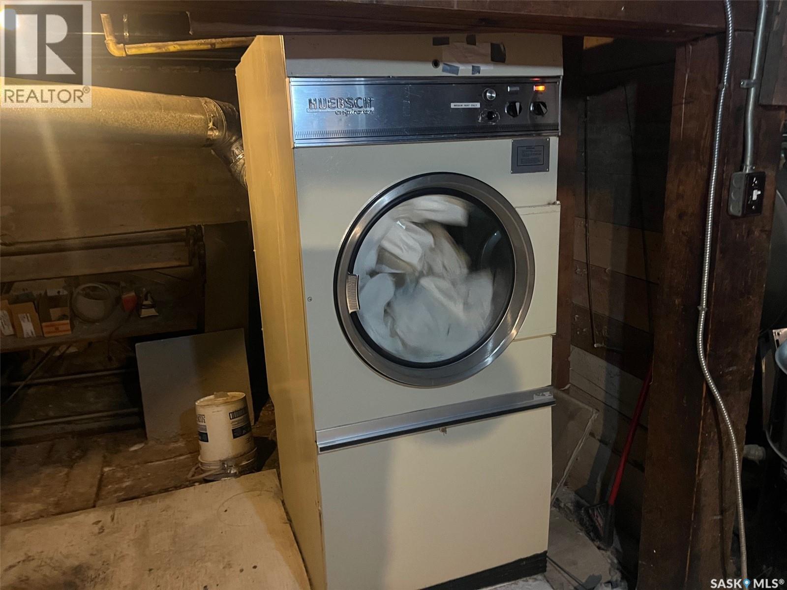 118 1st Avenue E, Leader, Saskatchewan  S0N 1H0 - Photo 45 - SK032289