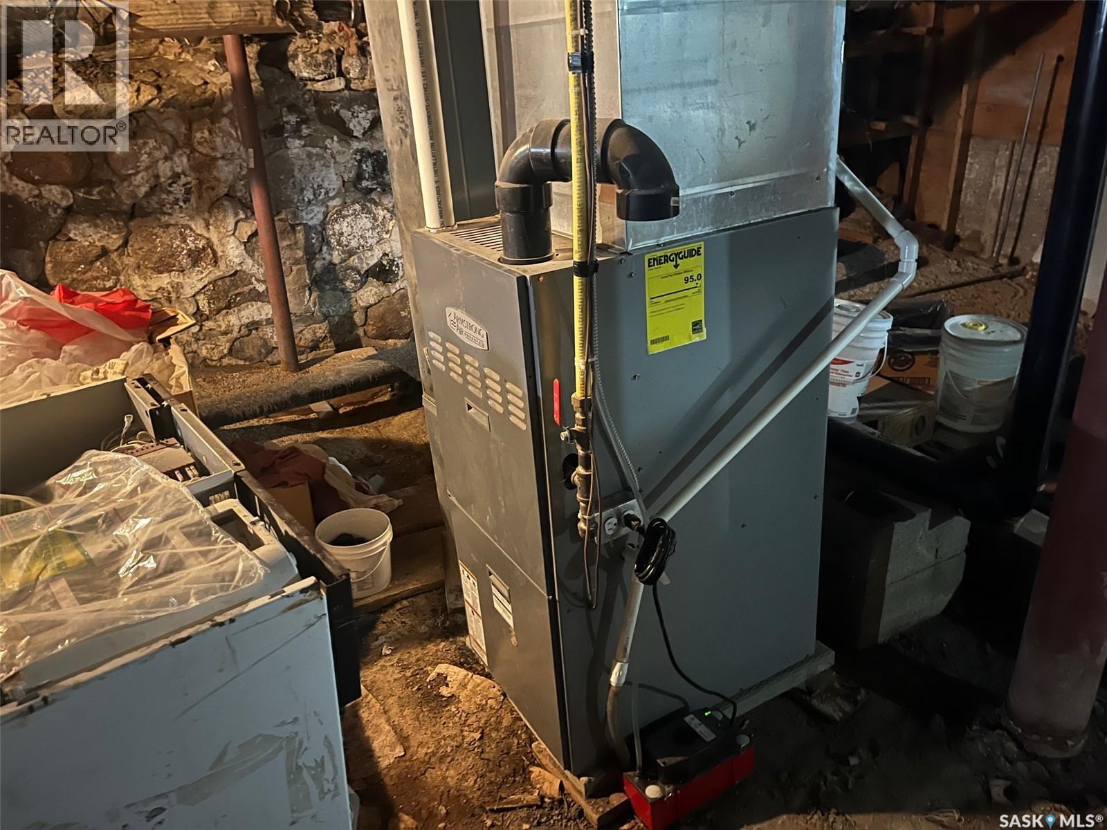 118 1st Avenue E, Leader, Saskatchewan  S0N 1H0 - Photo 47 - SK032289