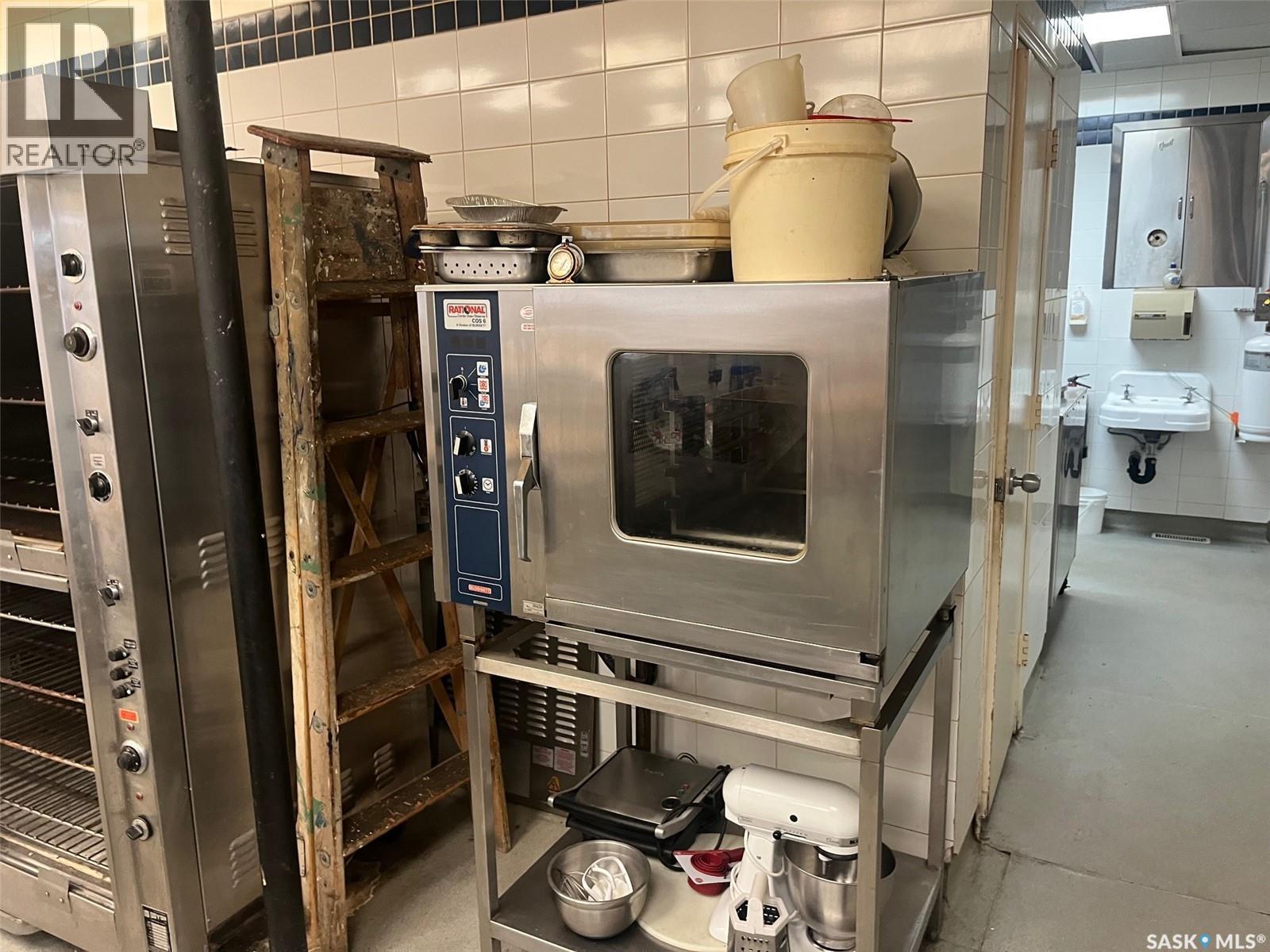 118 1st Avenue E, Leader, Saskatchewan  S0N 1H0 - Photo 50 - SK032289