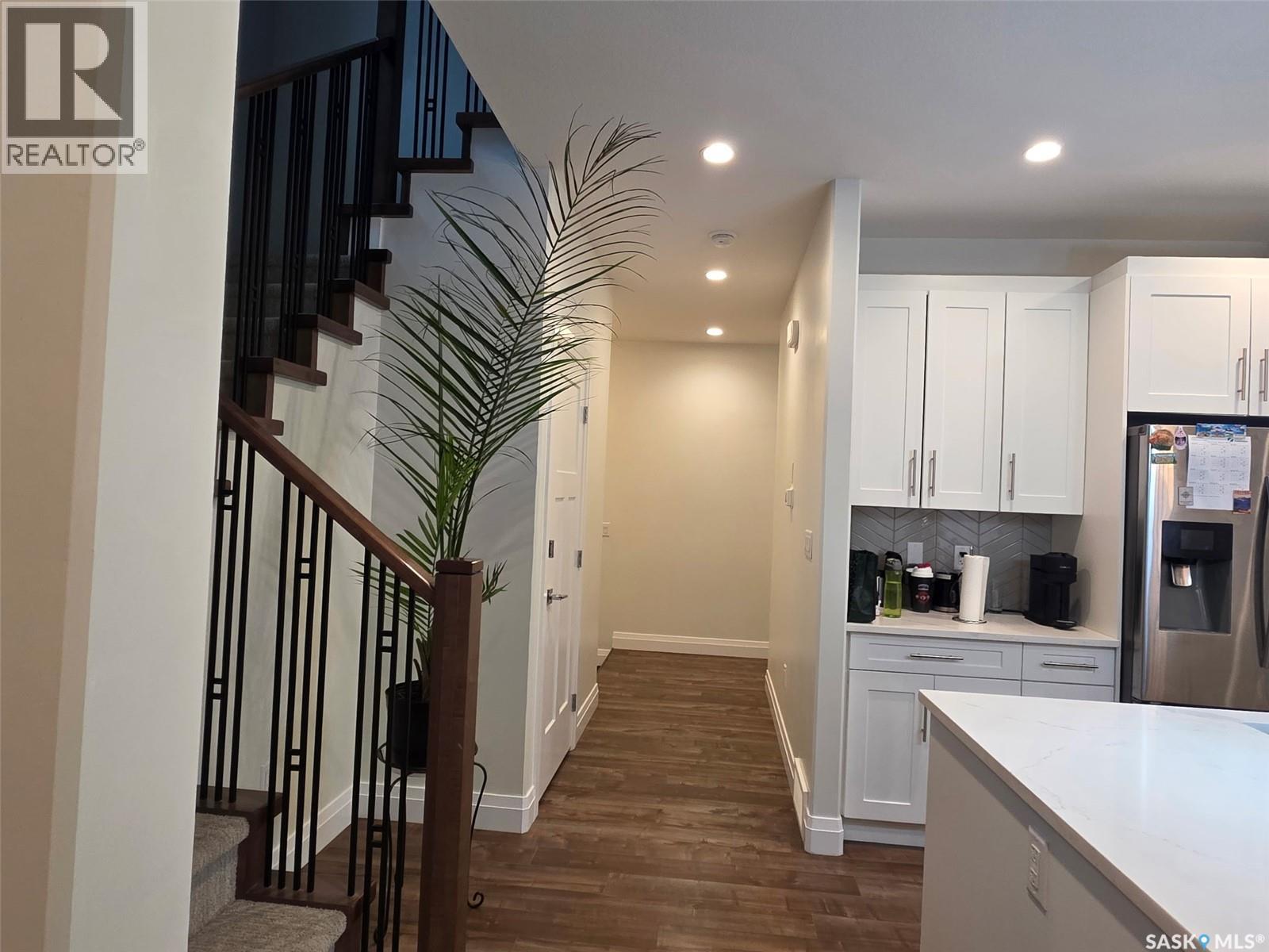 4118 Diefenbaker Drive, Saskatoon, Saskatchewan  S7L 6W8 - Photo 4 - SK032141