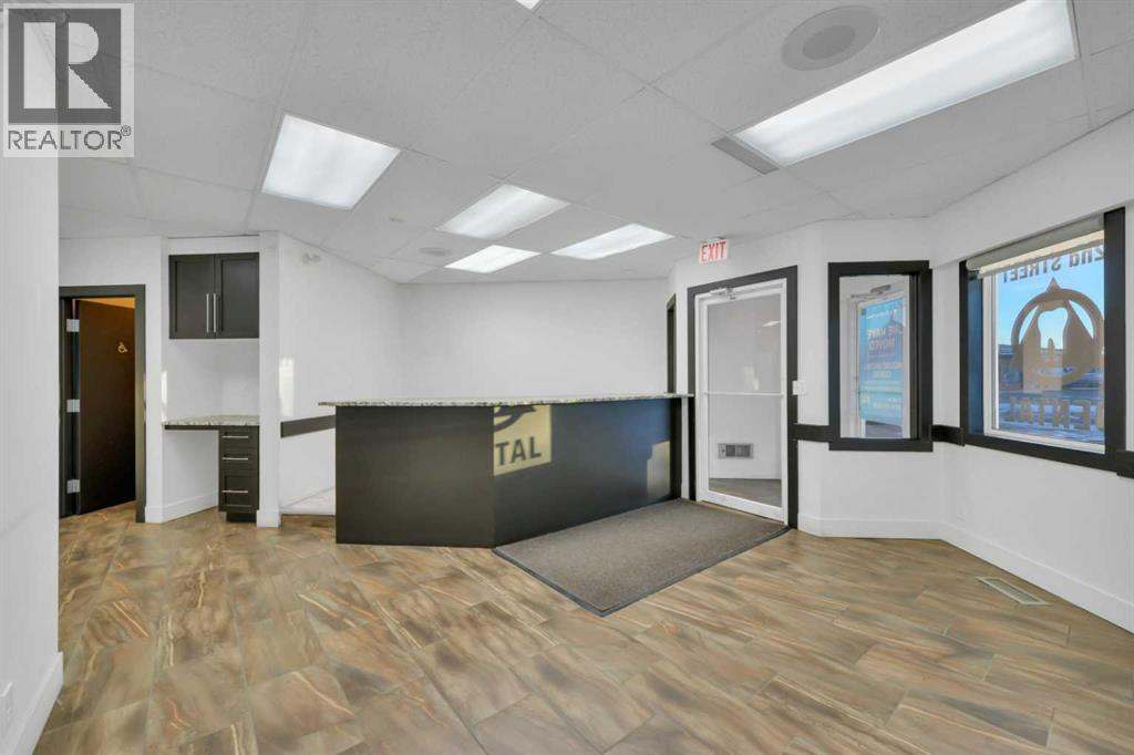 1, 5116 52 Street, Red Deer, Alberta  T4N 6Y4 - Photo 3 - A2292591