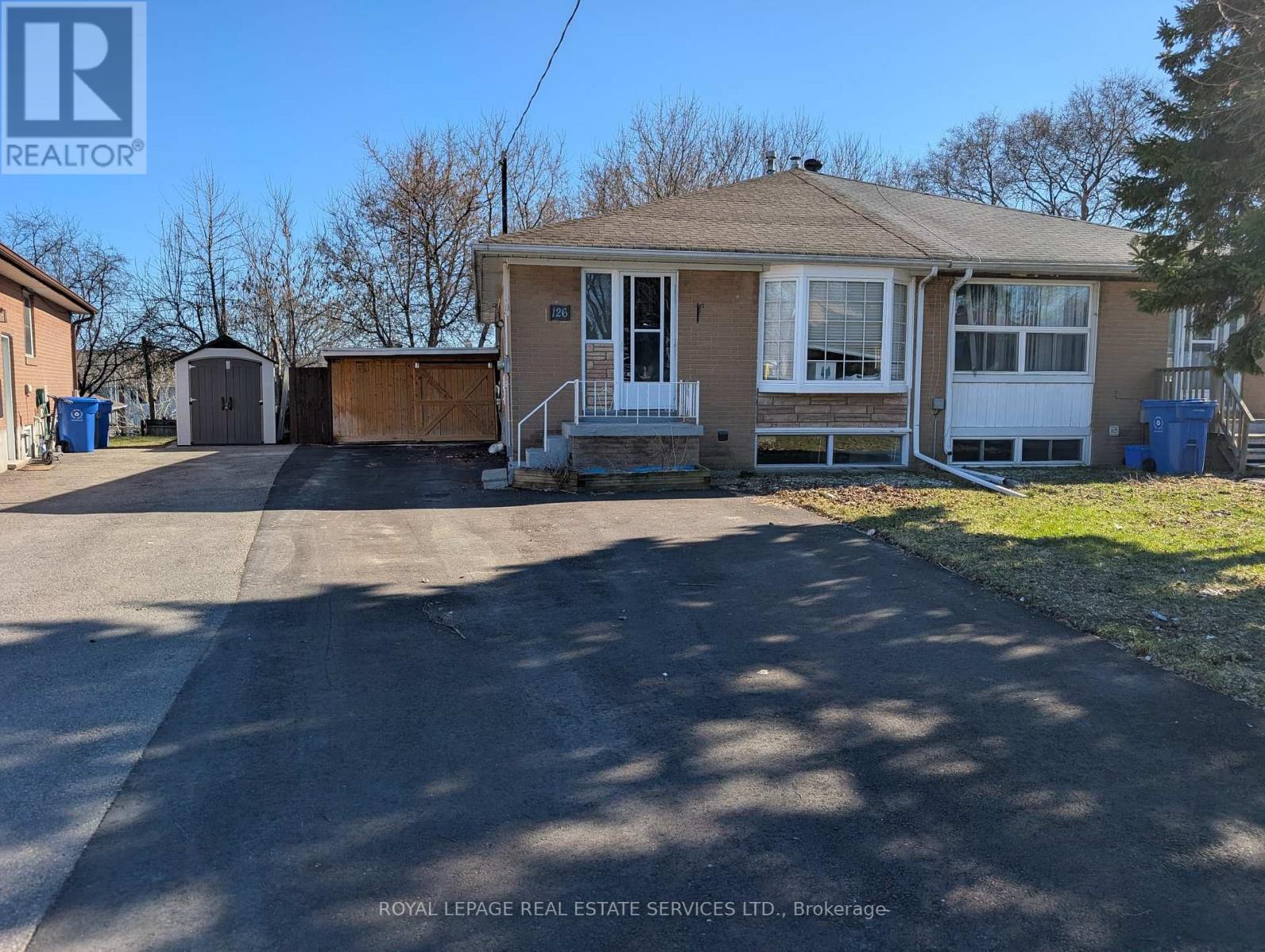 LOWER - 126 SHELDON AVENUE, Newmarket, Ontario