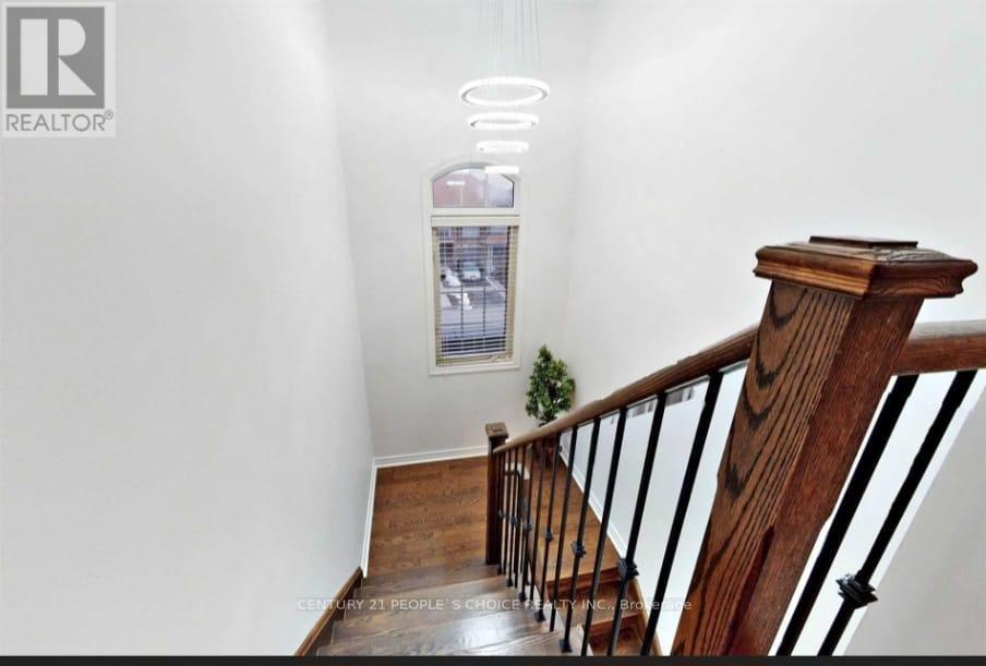 80 Lorenzo Circle, Brampton, Ontario  L6R 0Z9 - Photo 10 - W12970868