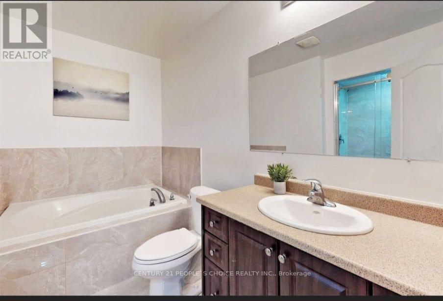 80 Lorenzo Circle, Brampton, Ontario  L6R 0Z9 - Photo 12 - W12970868