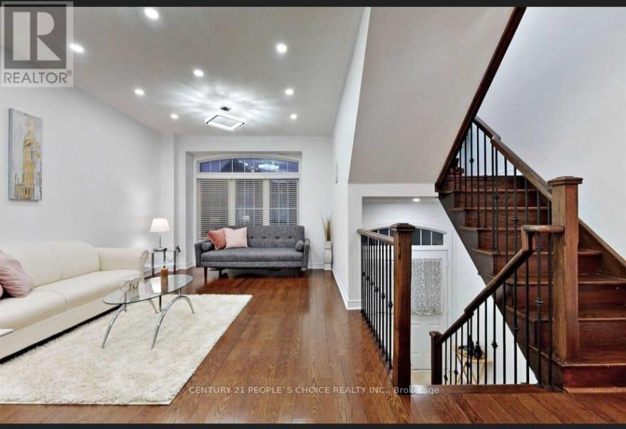 80 Lorenzo Circle, Brampton, Ontario  L6R 0Z9 - Photo 3 - W12970868