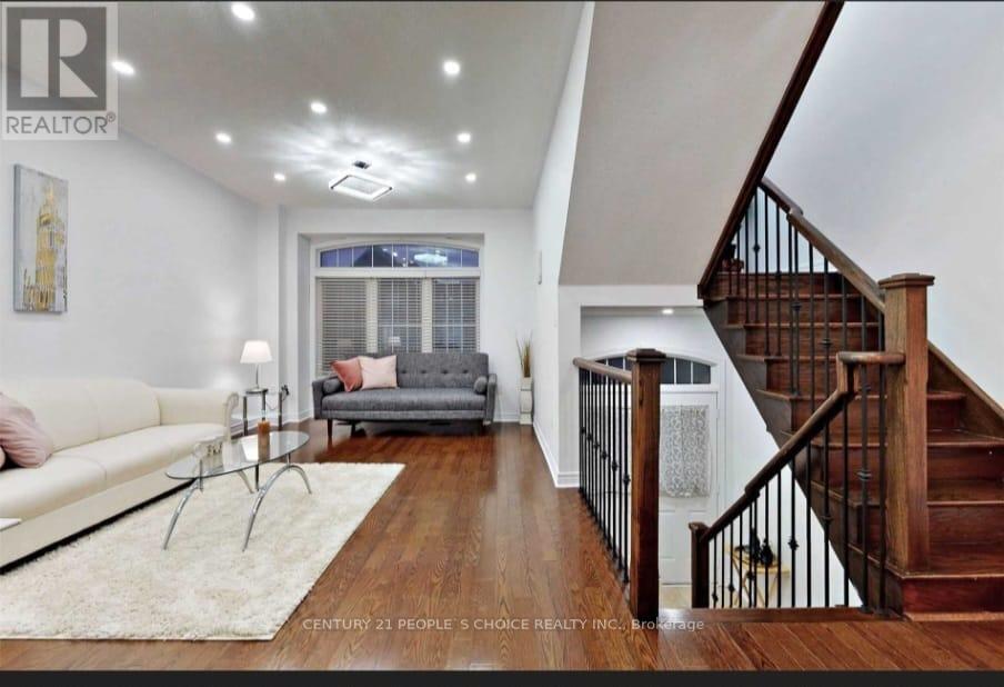 80 Lorenzo Circle, Brampton, Ontario  L6R 0Z9 - Photo 4 - W12970868