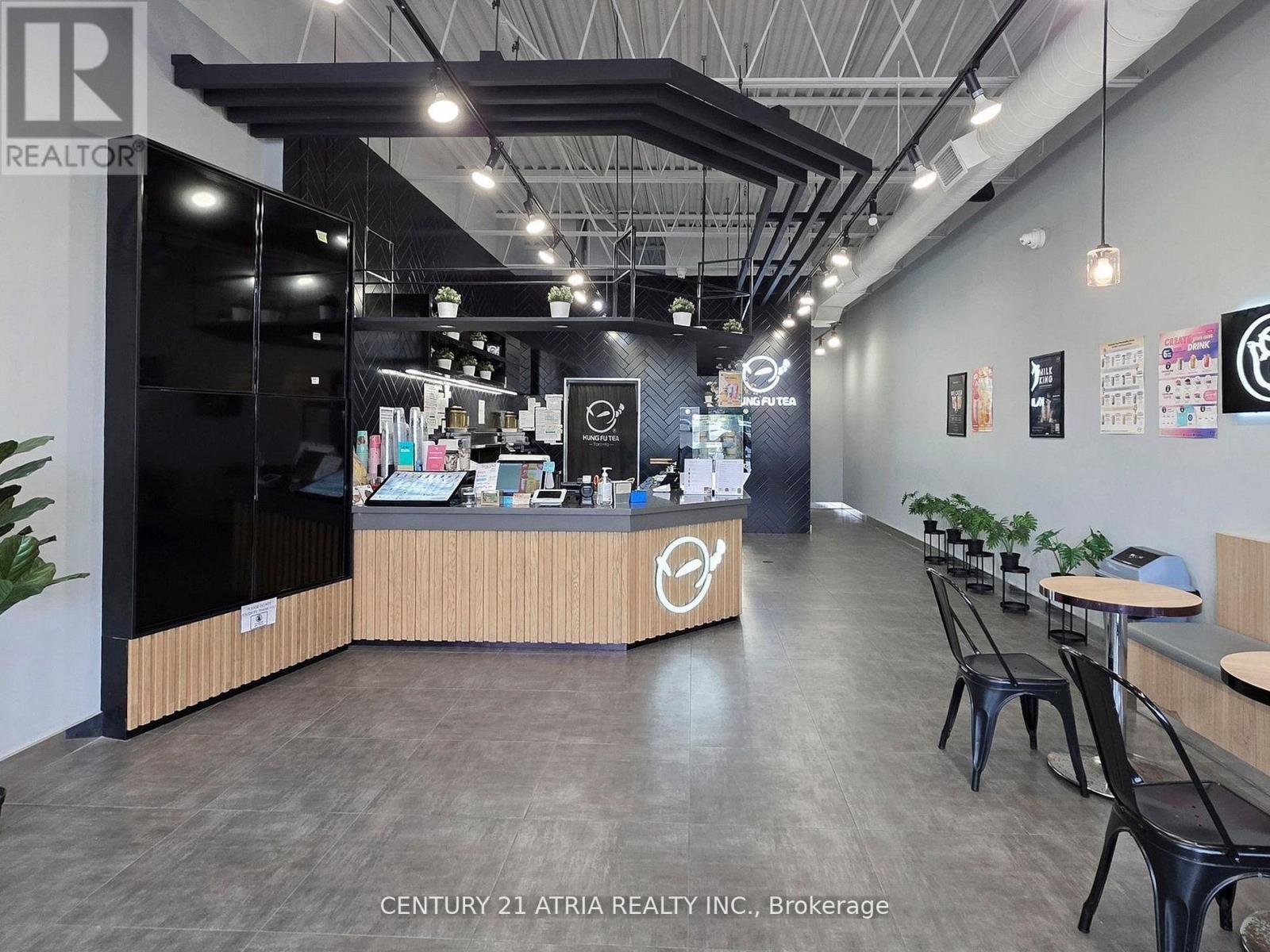 4 - 2460 Neyagawa Boulevard, Oakville, Ontario L6H 7P4 - Photo 2 - W12970874