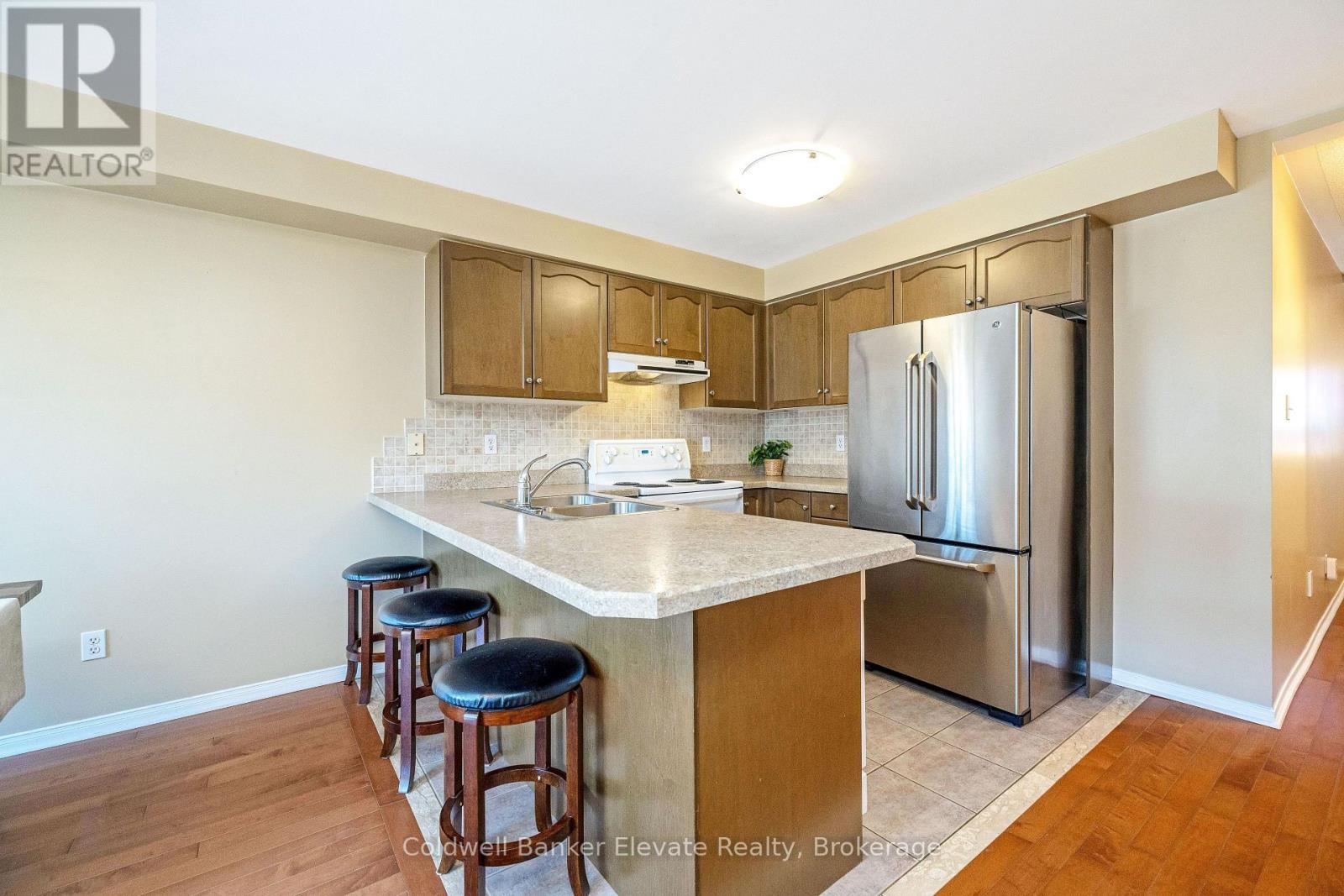 46 Harding Street, Halton Hills, Ontario  L7G 6B2 - Photo 20 - W12970918