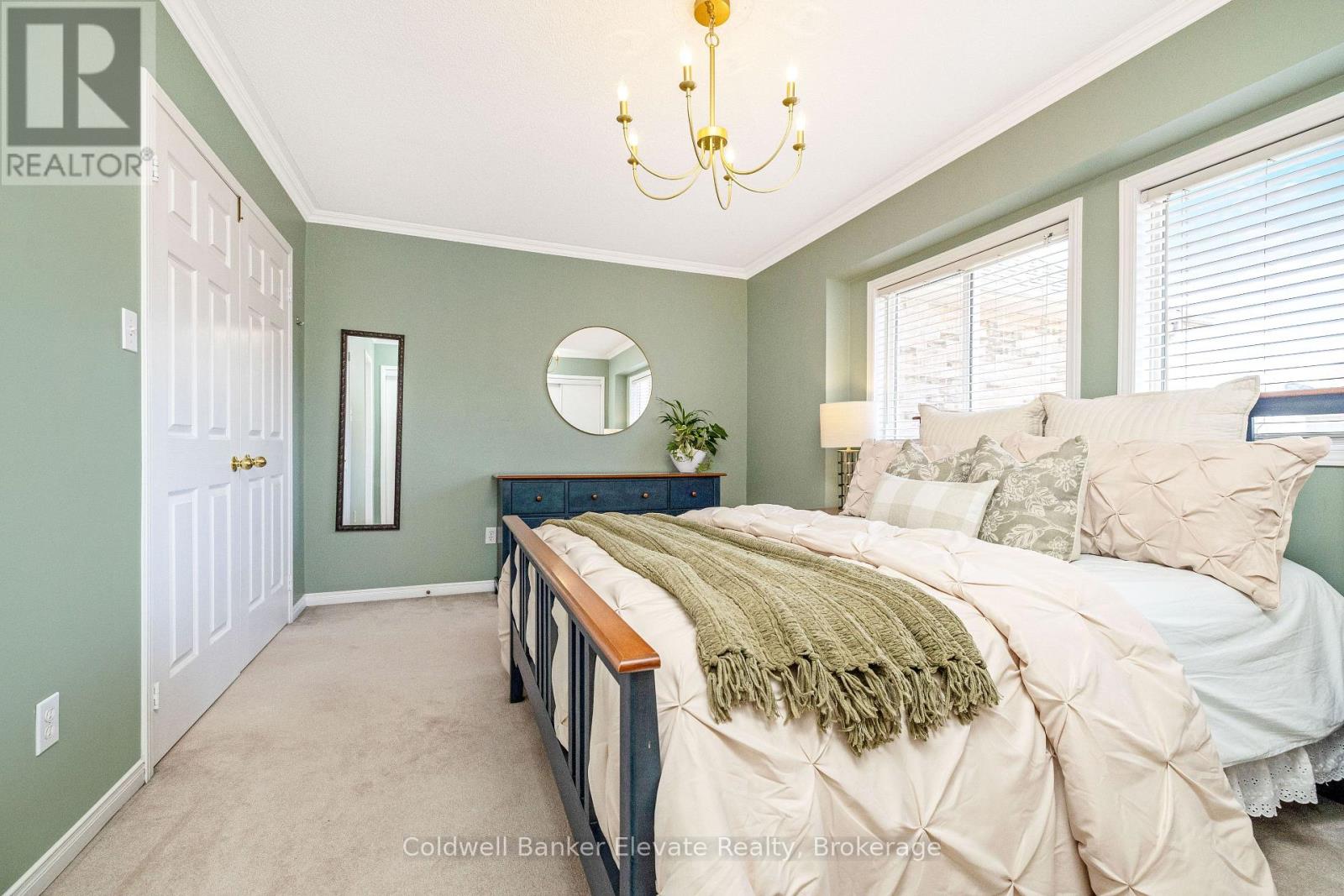 46 Harding Street, Halton Hills, Ontario  L7G 6B2 - Photo 28 - W12970918