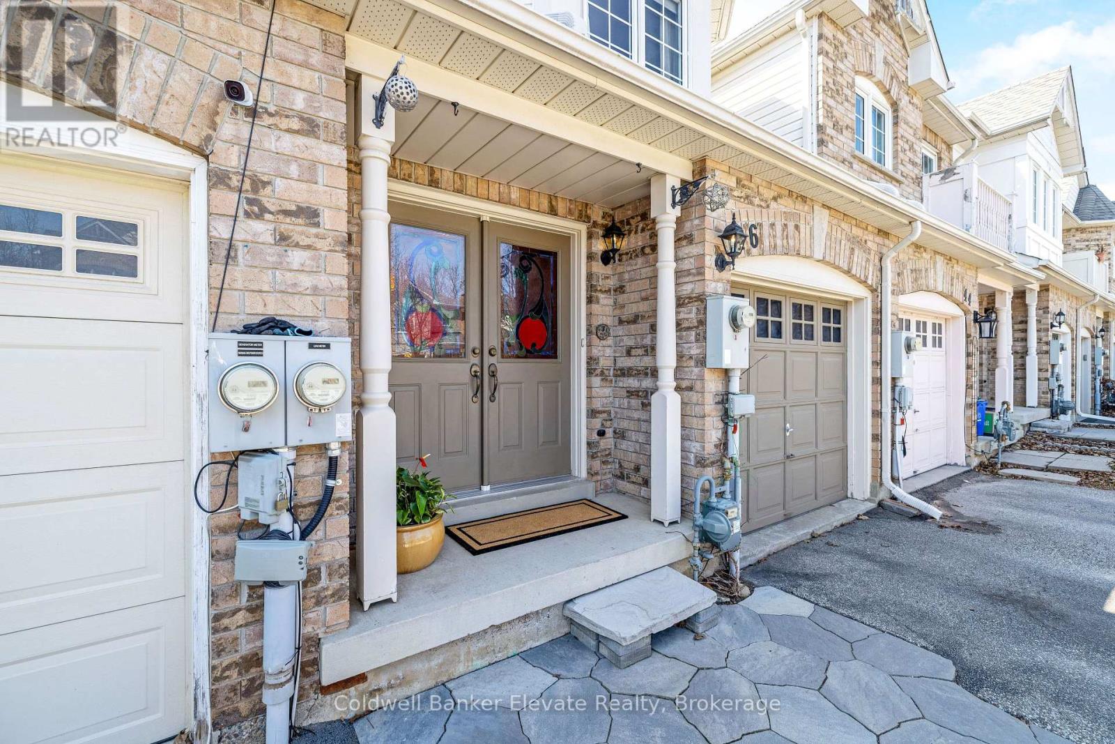 46 Harding Street, Halton Hills, Ontario  L7G 6B2 - Photo 6 - W12970918