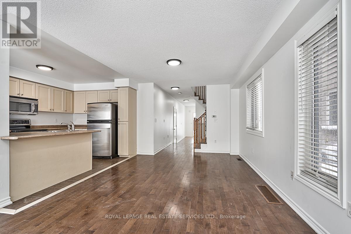 4227 Cole Crescent, Burlington, Ontario  L7M 0M7 - Photo 4 - W12970970