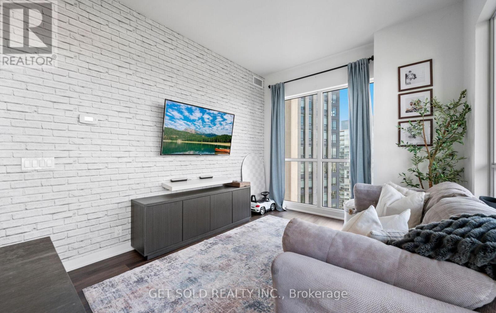 2407 - 10 Park Lawn Road, Toronto, Ontario  M8V 0H9 - Photo 13 - W12971012