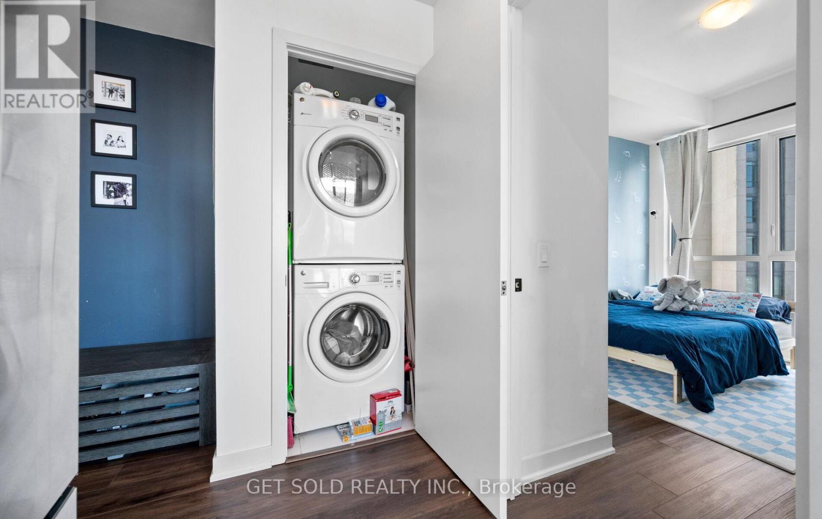 2407 - 10 Park Lawn Road, Toronto, Ontario  M8V 0H9 - Photo 25 - W12971012