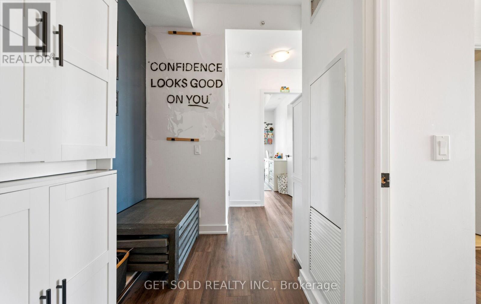 2407 - 10 Park Lawn Road, Toronto, Ontario  M8V 0H9 - Photo 4 - W12971012