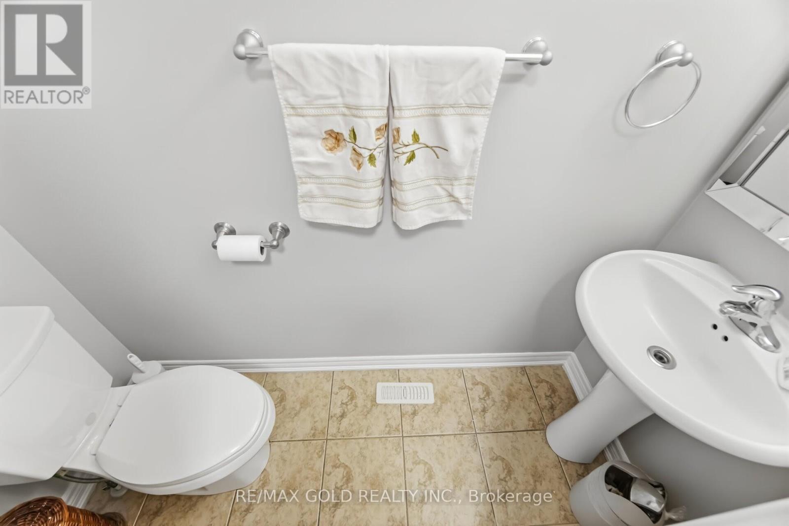 152 Father Tobin Road, Brampton, Ontario  L6R 0E3 - Photo 14 - W12971018