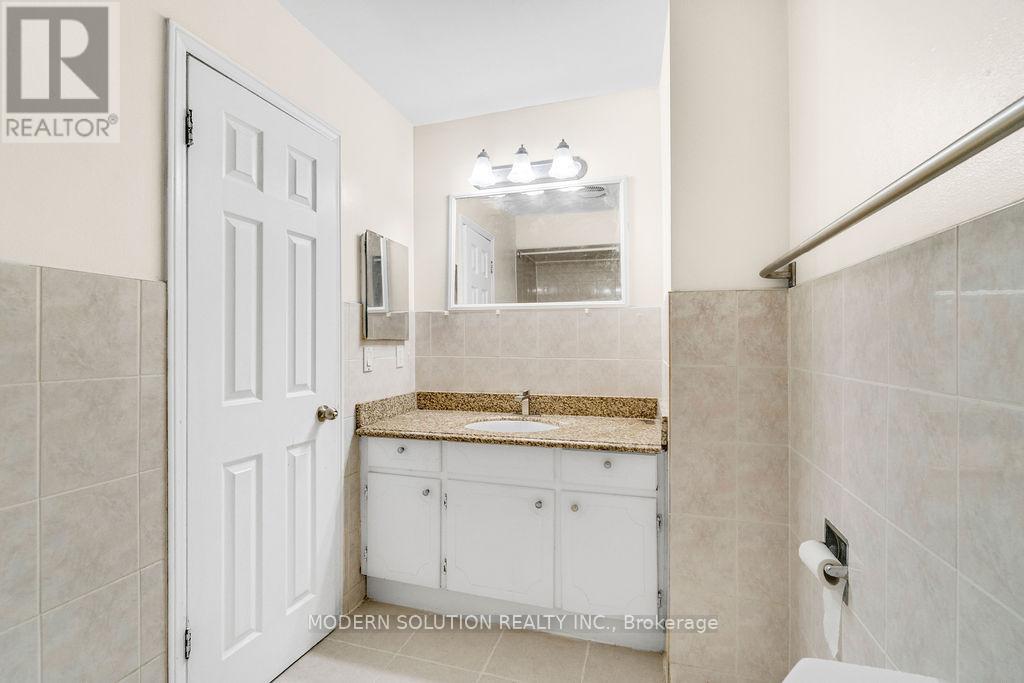 142 Mill Street N, Brampton, Ontario  L6X 2P2 - Photo 17 - W12971022