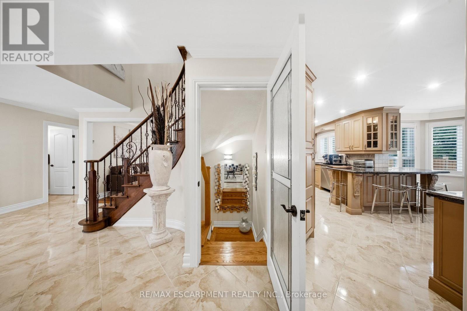 286 Winfield Terrace, Mississauga, Ontario  L5R 1N3 - Photo 27 - W12971024