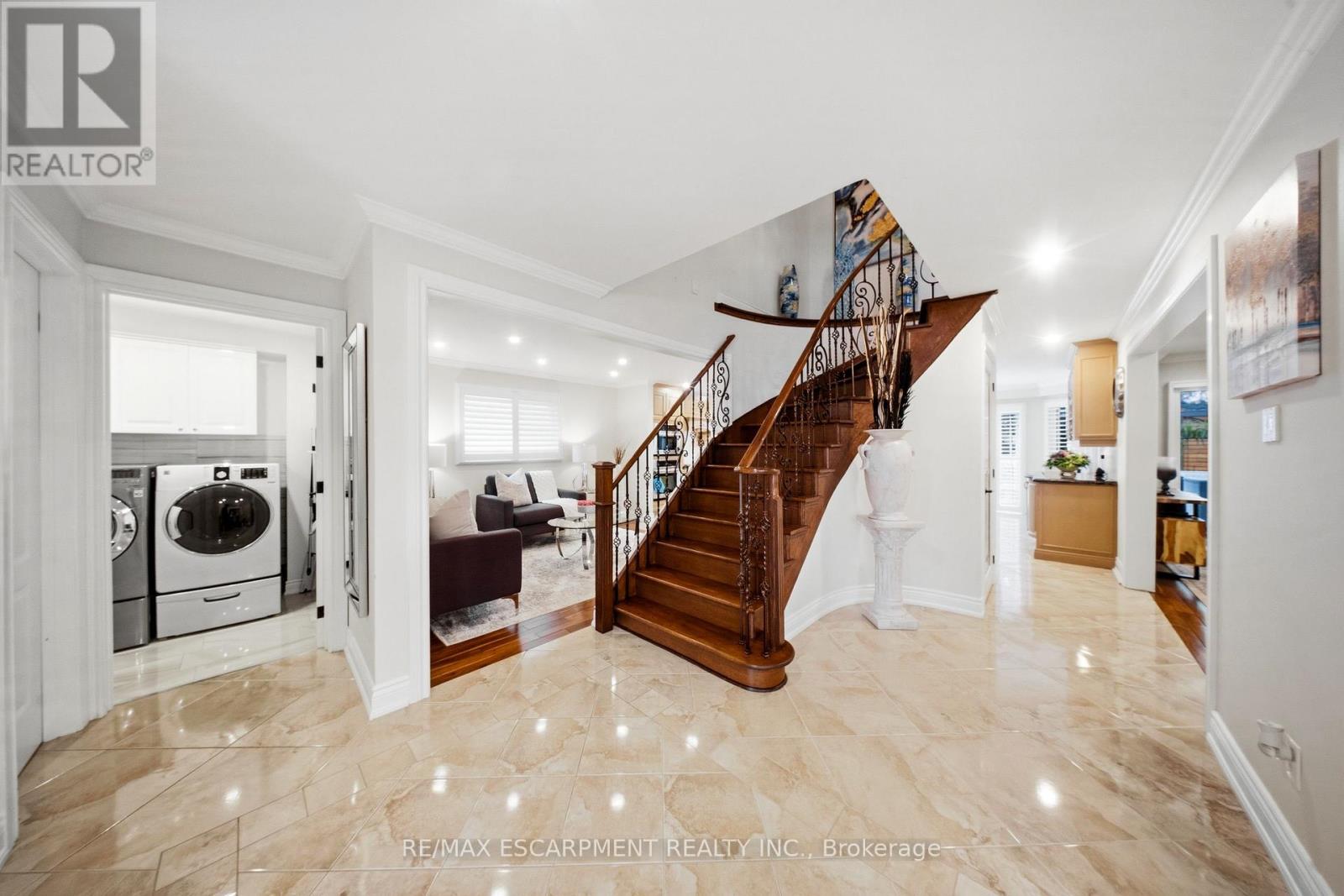 286 Winfield Terrace, Mississauga, Ontario  L5R 1N3 - Photo 4 - W12971024