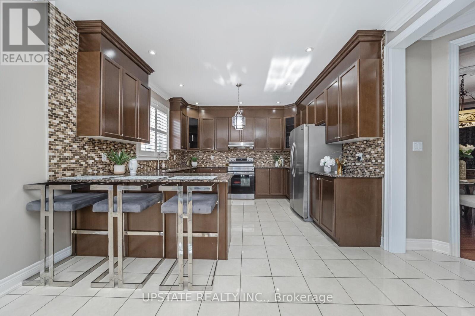 24 Haywood Drive, Brampton, Ontario  L6X 0W1 - Photo 14 - W12971042