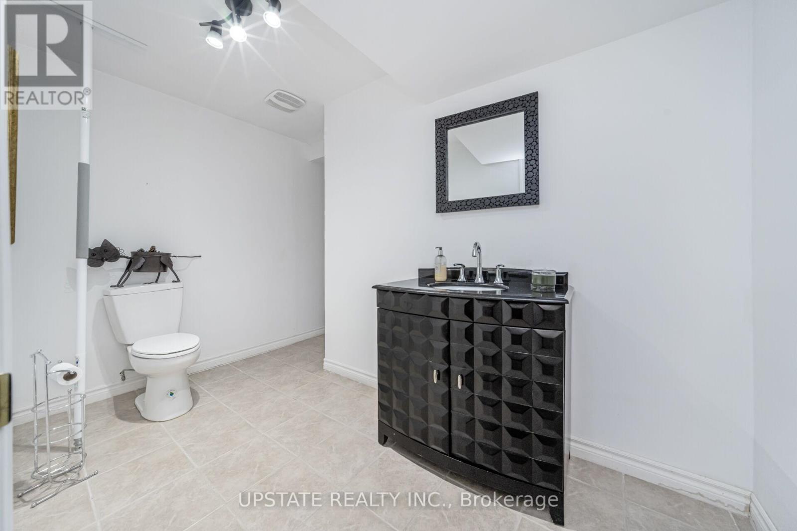 24 Haywood Drive, Brampton, Ontario  L6X 0W1 - Photo 39 - W12971042