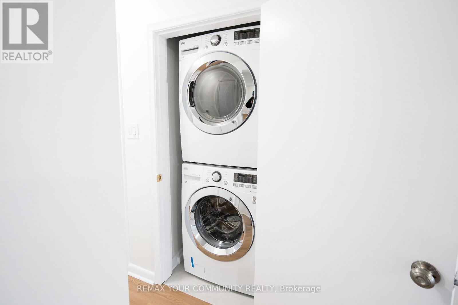 Upper - 57 Apted Avenue, Toronto, Ontario  M9L 2P2 - Photo 18 - W12971064