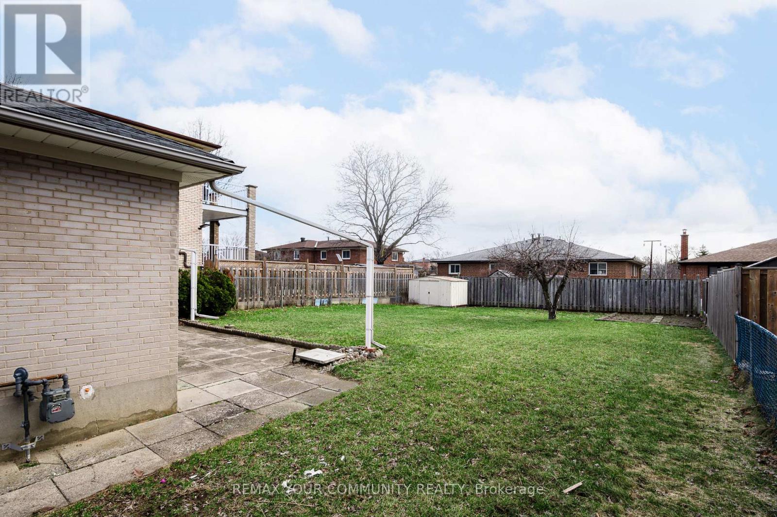 Upper - 57 Apted Avenue, Toronto, Ontario  M9L 2P2 - Photo 22 - W12971064