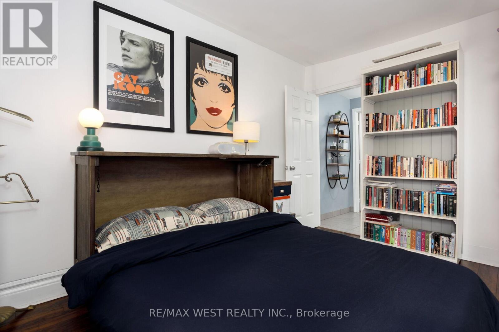 87 Springhurst Avenue, Toronto, Ontario  M6K 1B7 - Photo 21 - W12971104