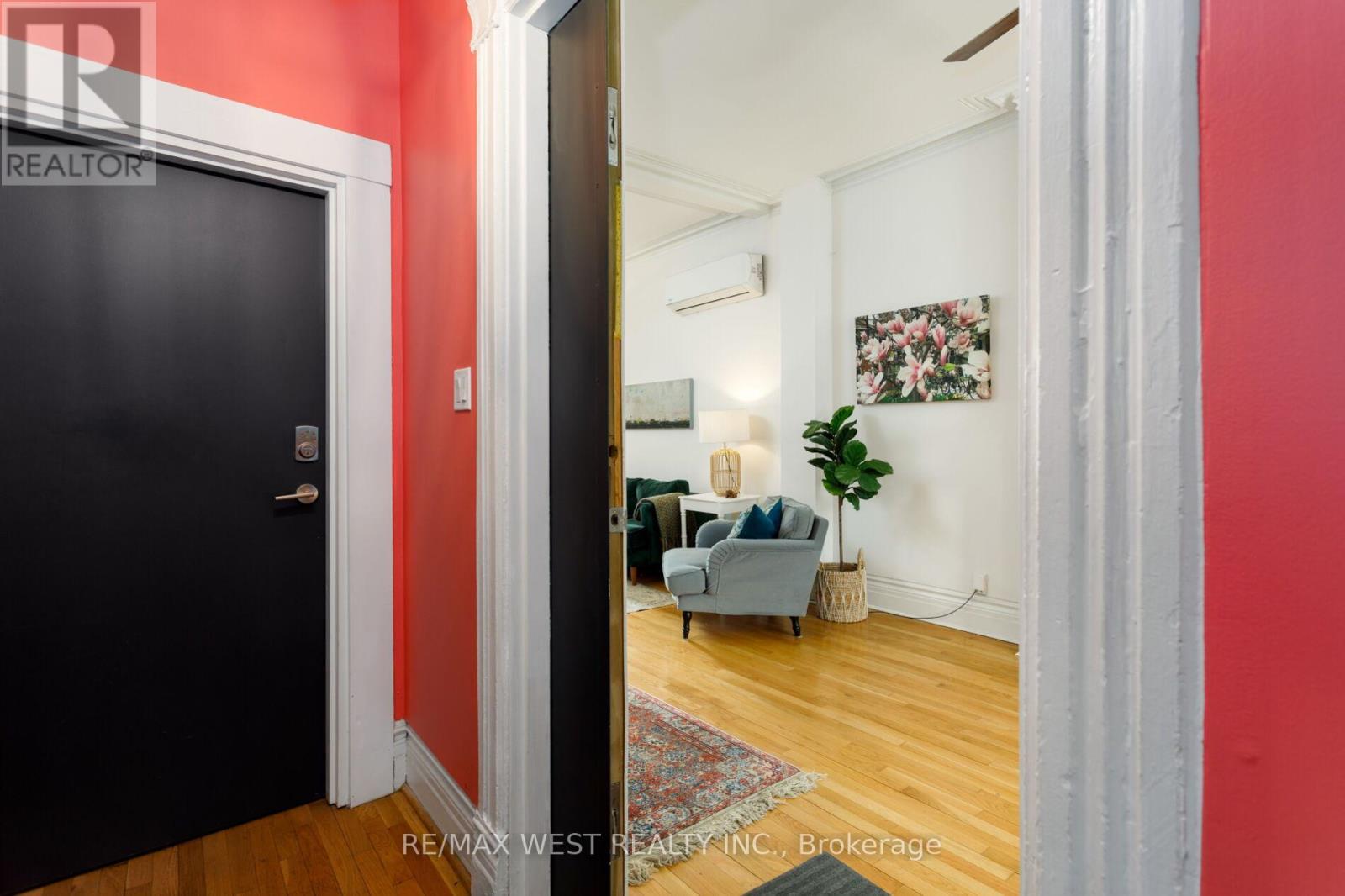 87 Springhurst Avenue, Toronto, Ontario  M6K 1B7 - Photo 27 - W12971104