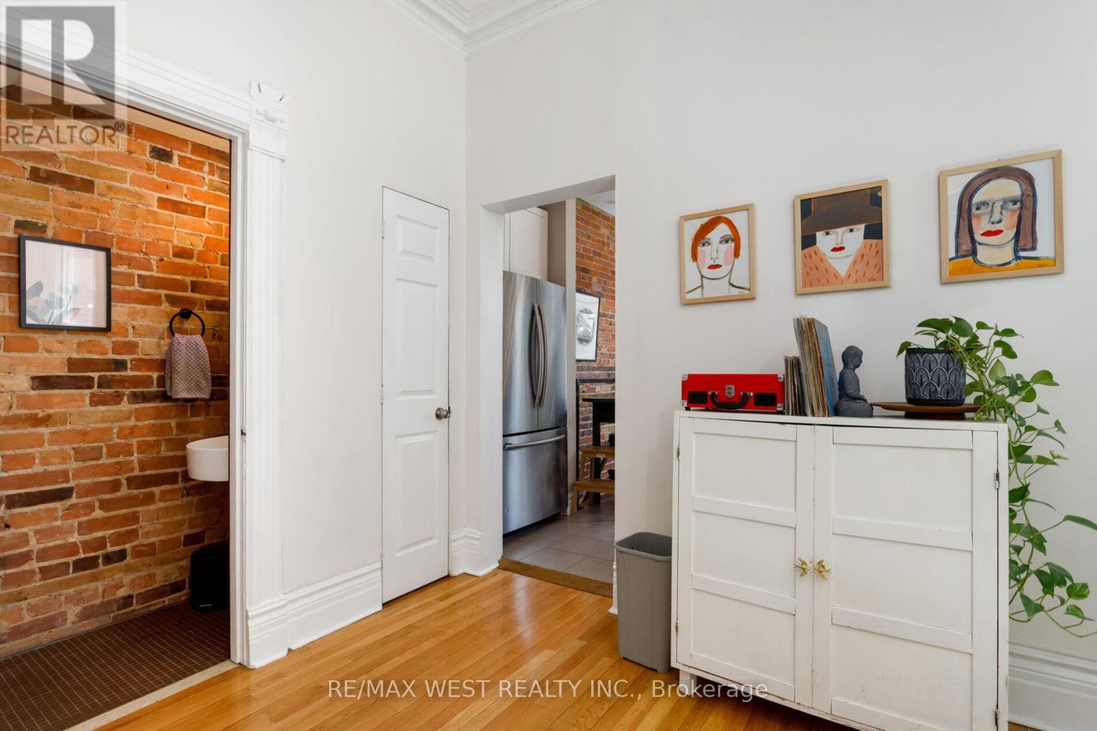 87 Springhurst Avenue, Toronto, Ontario  M6K 1B7 - Photo 33 - W12971104