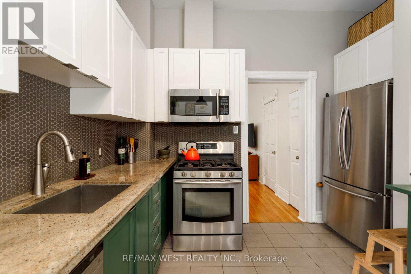 87 Springhurst Avenue, Toronto, Ontario  M6K 1B7 - Photo 36 - W12971104