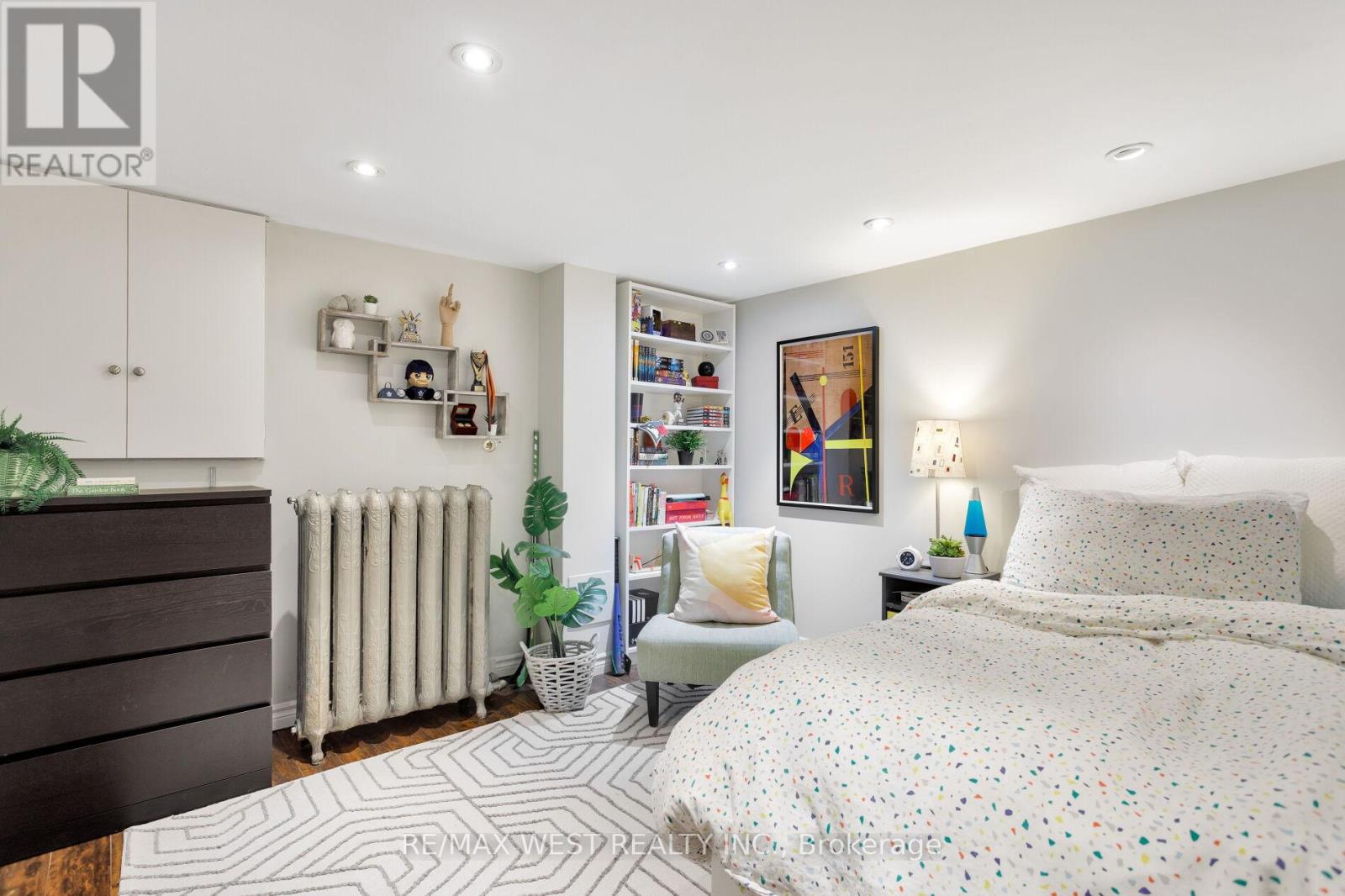 87 Springhurst Avenue, Toronto, Ontario  M6K 1B7 - Photo 44 - W12971104