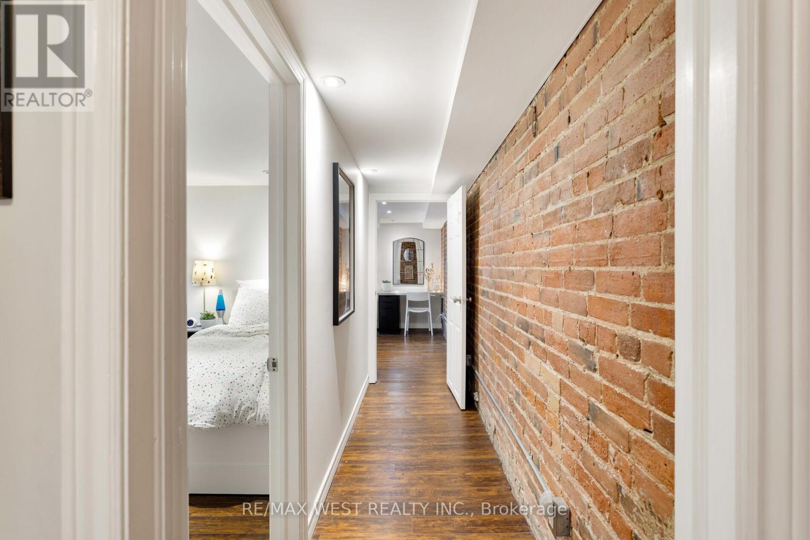 87 Springhurst Avenue, Toronto, Ontario  M6K 1B7 - Photo 48 - W12971104