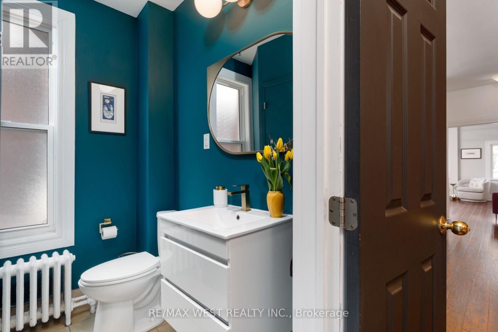 87 Springhurst Avenue, Toronto, Ontario  M6K 1B7 - Photo 8 - W12971104