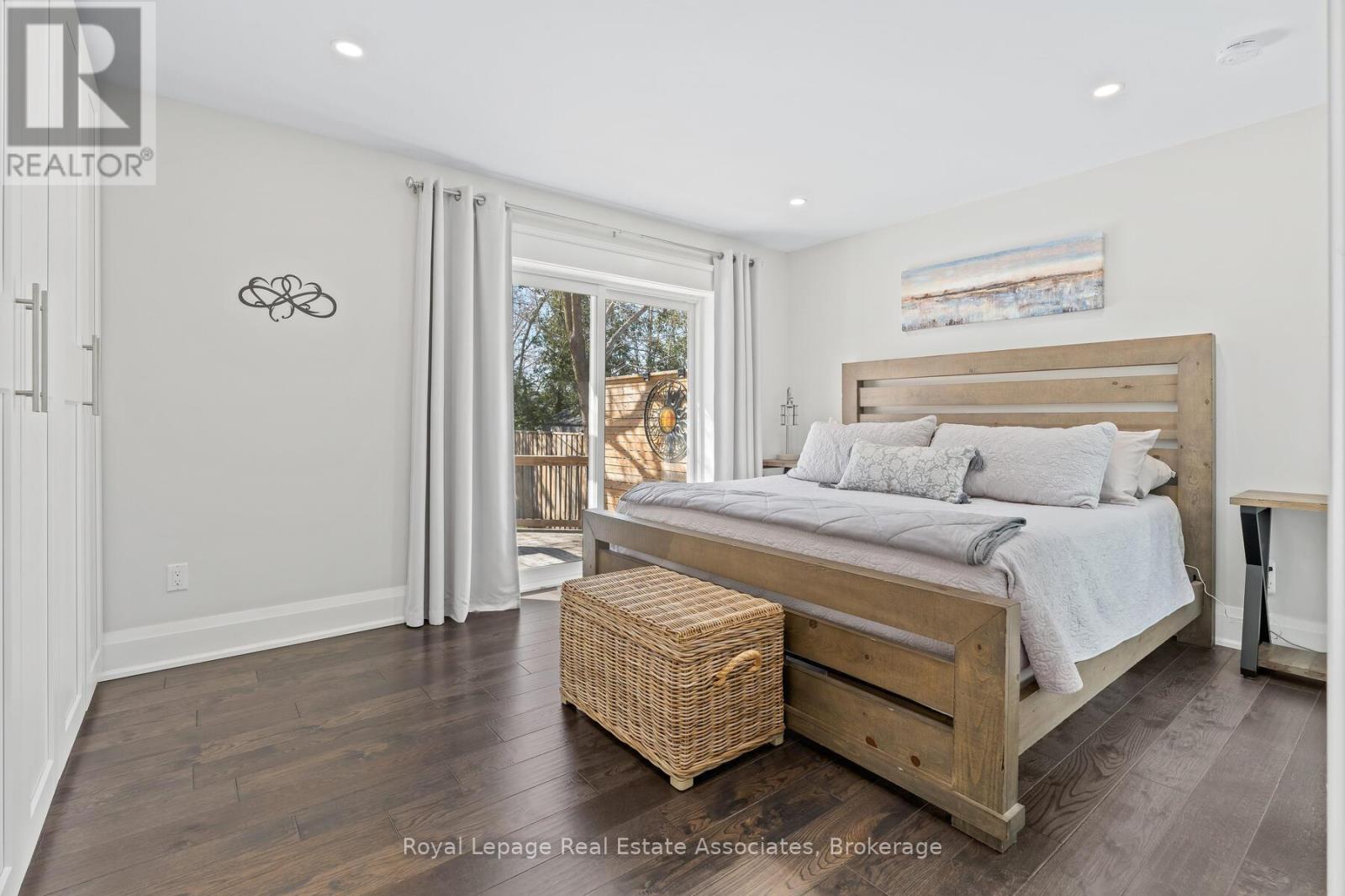 24 Stevens Crescent, Halton Hills, Ontario  L7G 1B6 - Photo 17 - W12971126