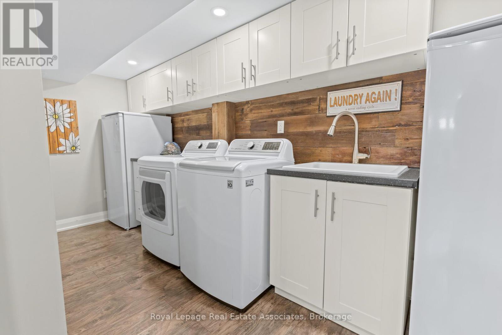 24 Stevens Crescent, Halton Hills, Ontario  L7G 1B6 - Photo 27 - W12971126