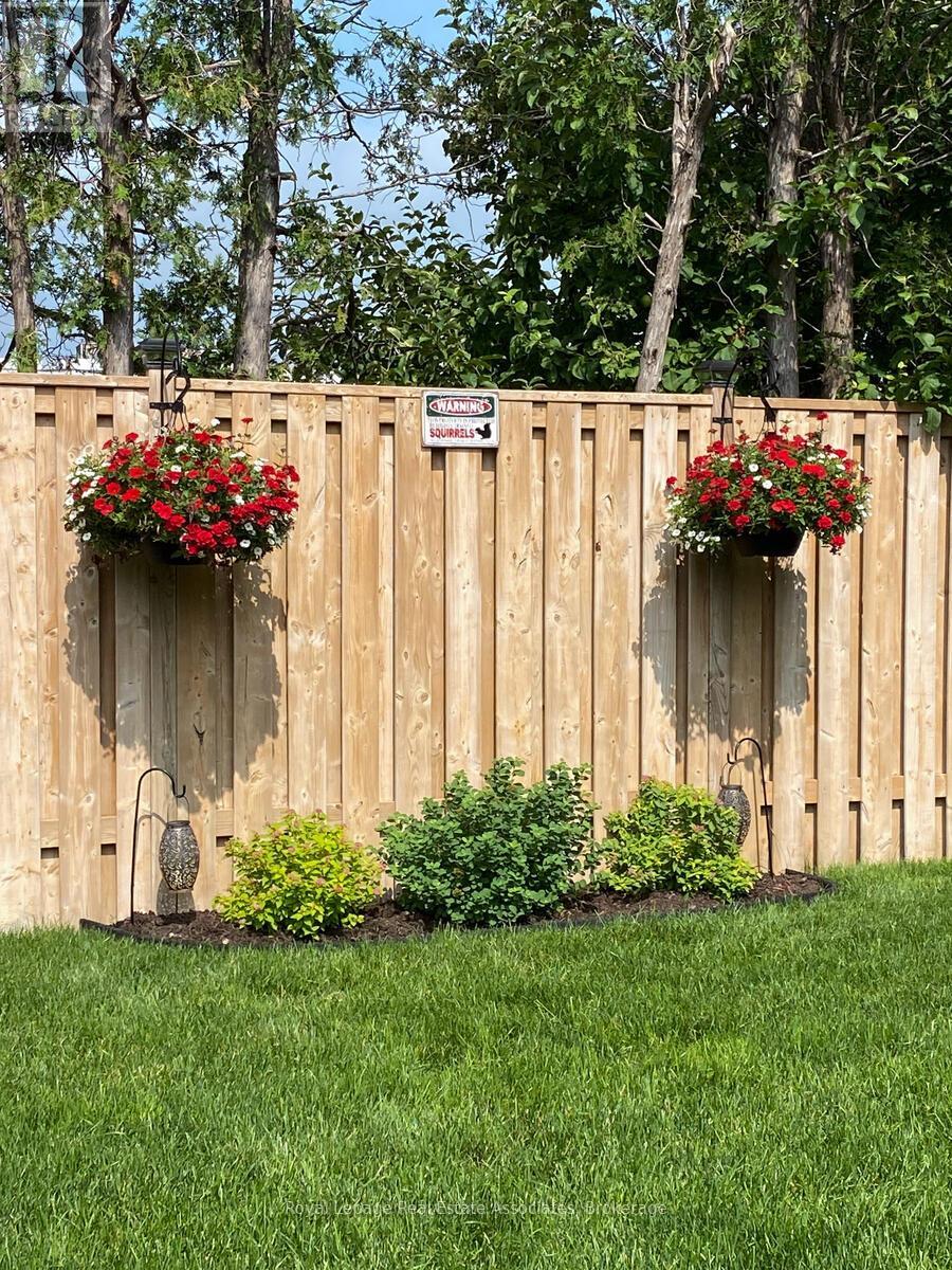 24 Stevens Crescent, Halton Hills, Ontario  L7G 1B6 - Photo 39 - W12971126