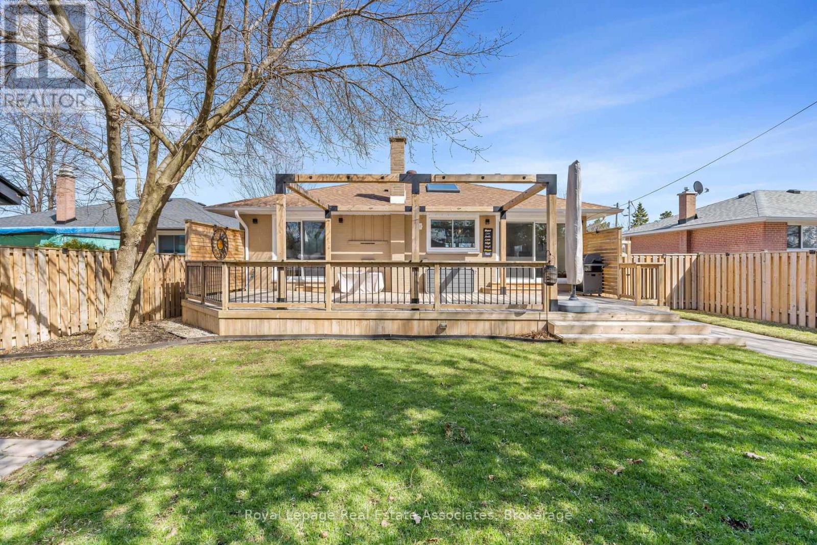 24 Stevens Crescent, Halton Hills, Ontario  L7G 1B6 - Photo 40 - W12971126