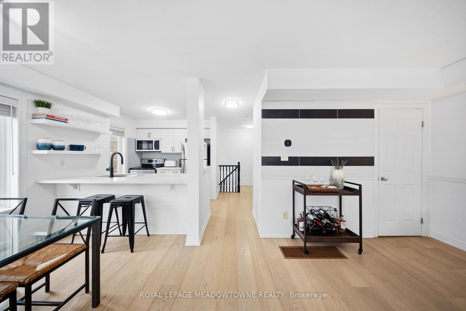 624 Maude Common, Burlington, Ontario  L7L 0C7 - Photo 13 - W12971144