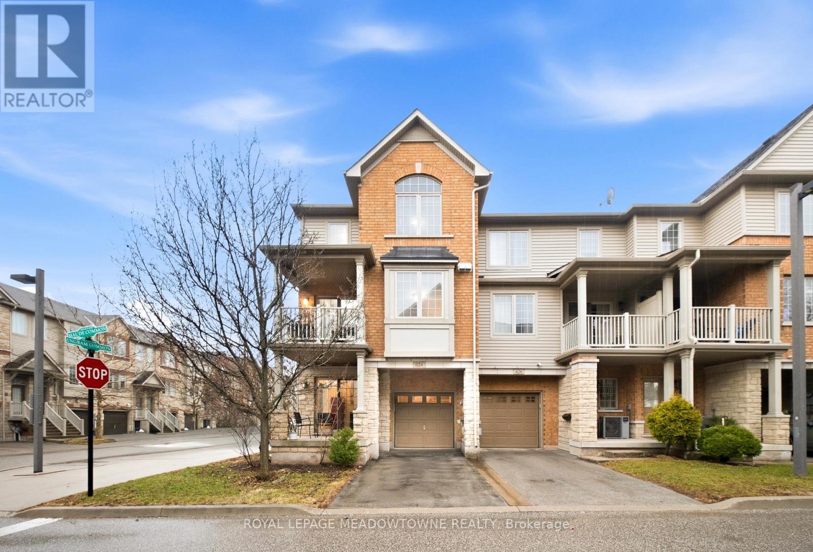 624 Maude Common, Burlington, Ontario  L7L 0C7 - Photo 3 - W12971144