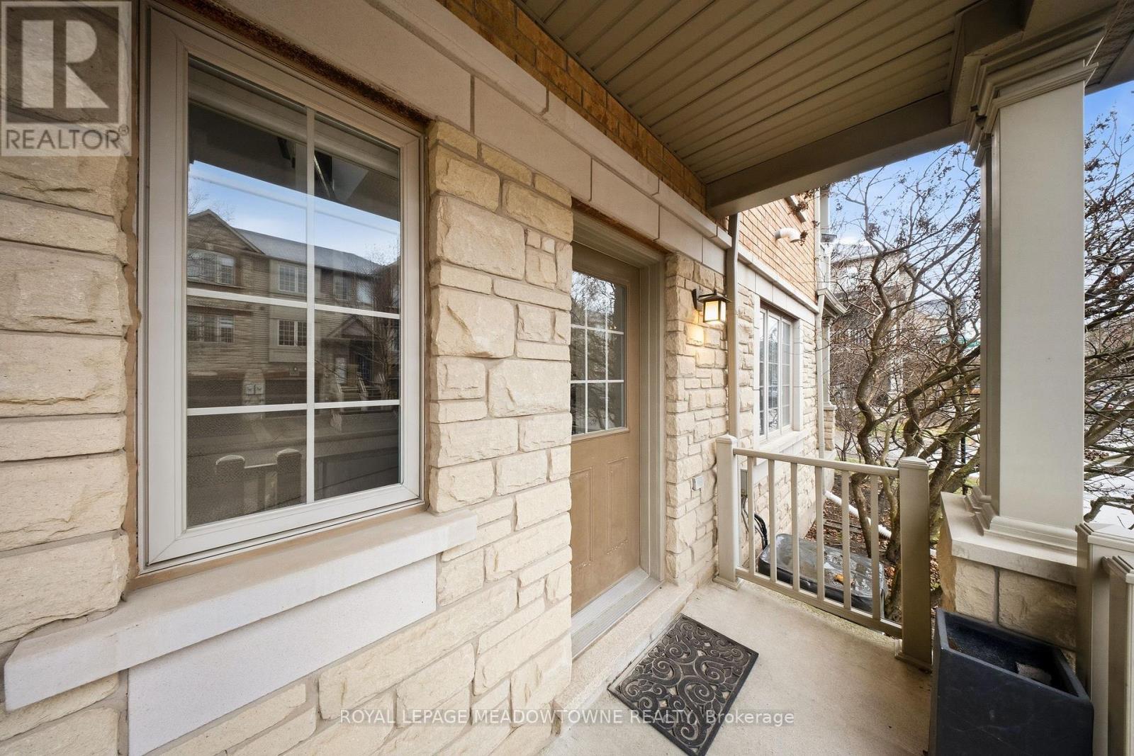 624 Maude Common, Burlington, Ontario  L7L 0C7 - Photo 9 - W12971144