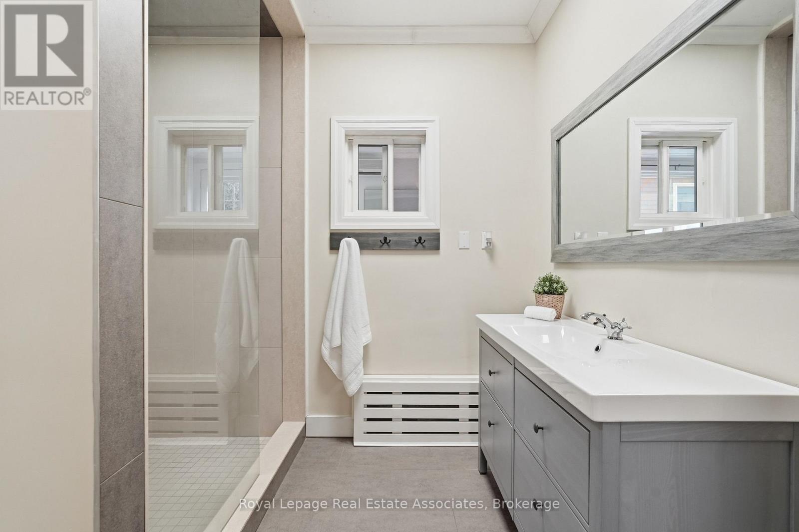 56 King Street, Halton Hills, Ontario  L7G 2G4 - Photo 31 - W12971148