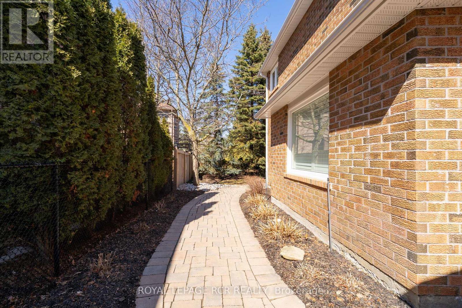 4 Vantagebrook Court, Caledon, Ontario  L7E 1J3 - Photo 41 - W12971152