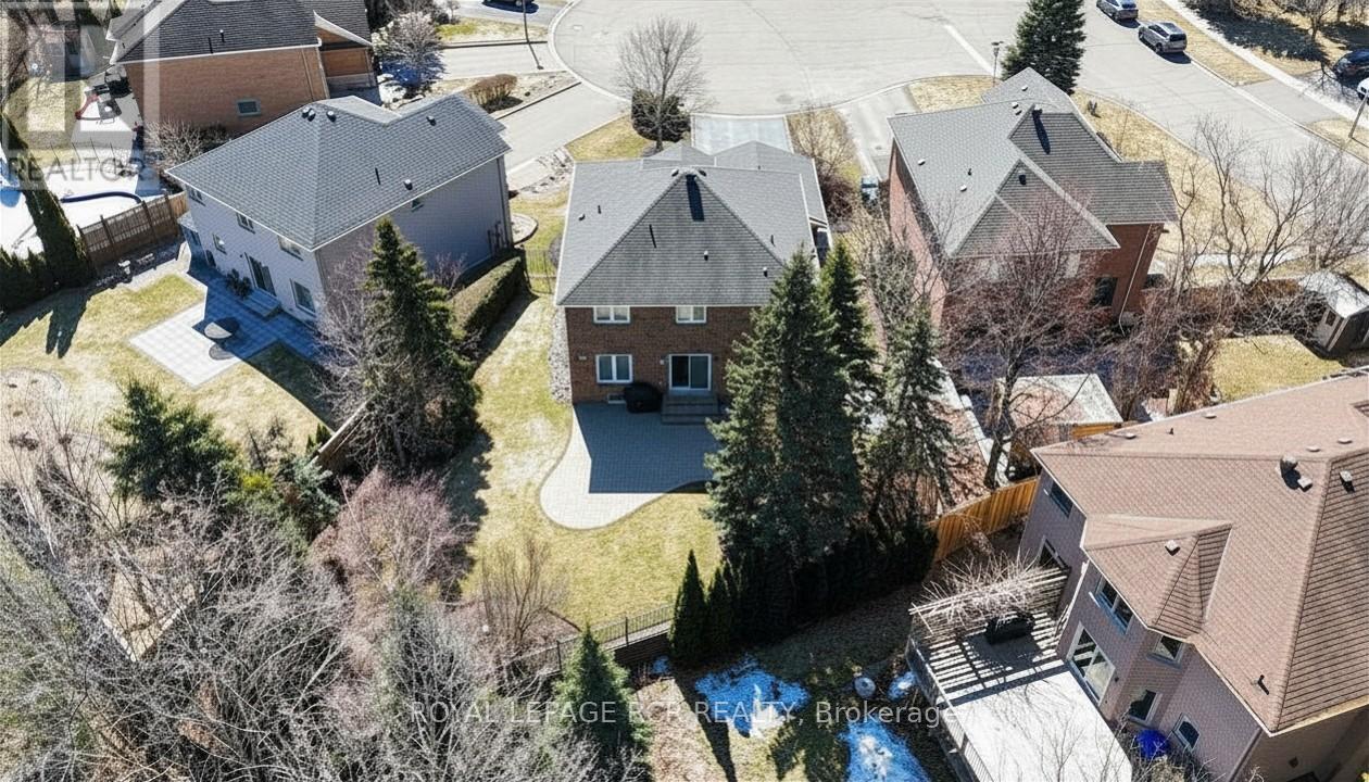 4 Vantagebrook Court, Caledon, Ontario  L7E 1J3 - Photo 46 - W12971152