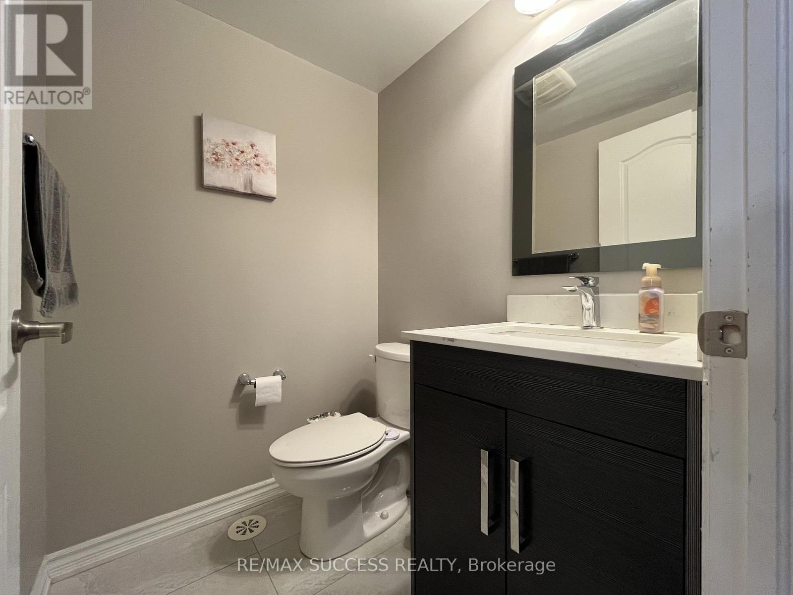 1727 Copeland Circle, Milton, Ontario  L9T 8Y2 - Photo 11 - W12971170