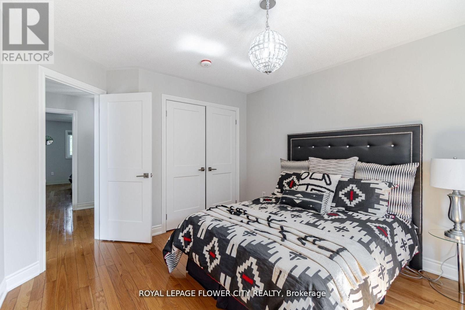 36 Louvain Drive, Brampton, Ontario  L6P 1W7 - Photo 21 - W12971172