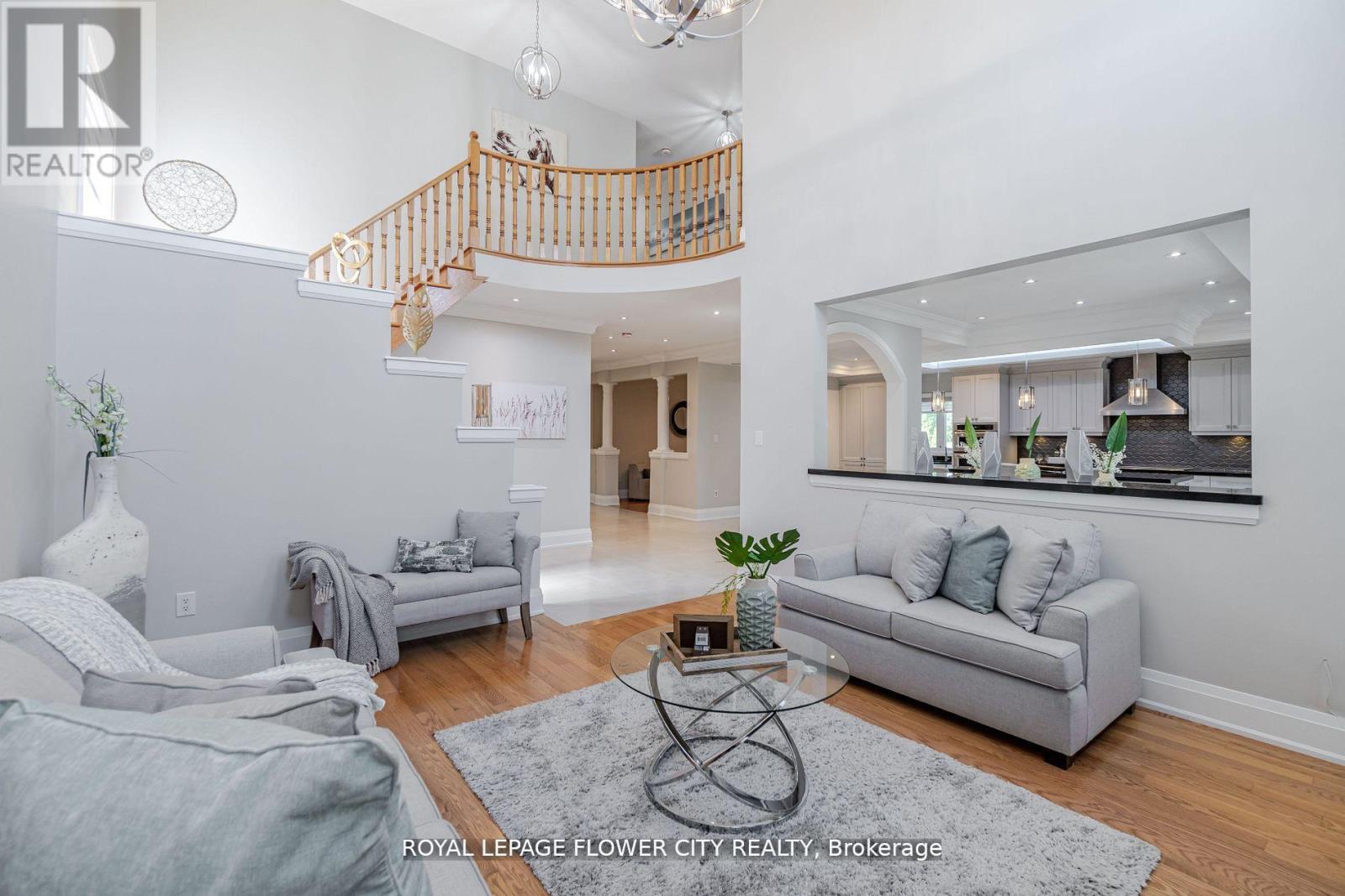 36 Louvain Drive, Brampton, Ontario  L6P 1W7 - Photo 9 - W12971172