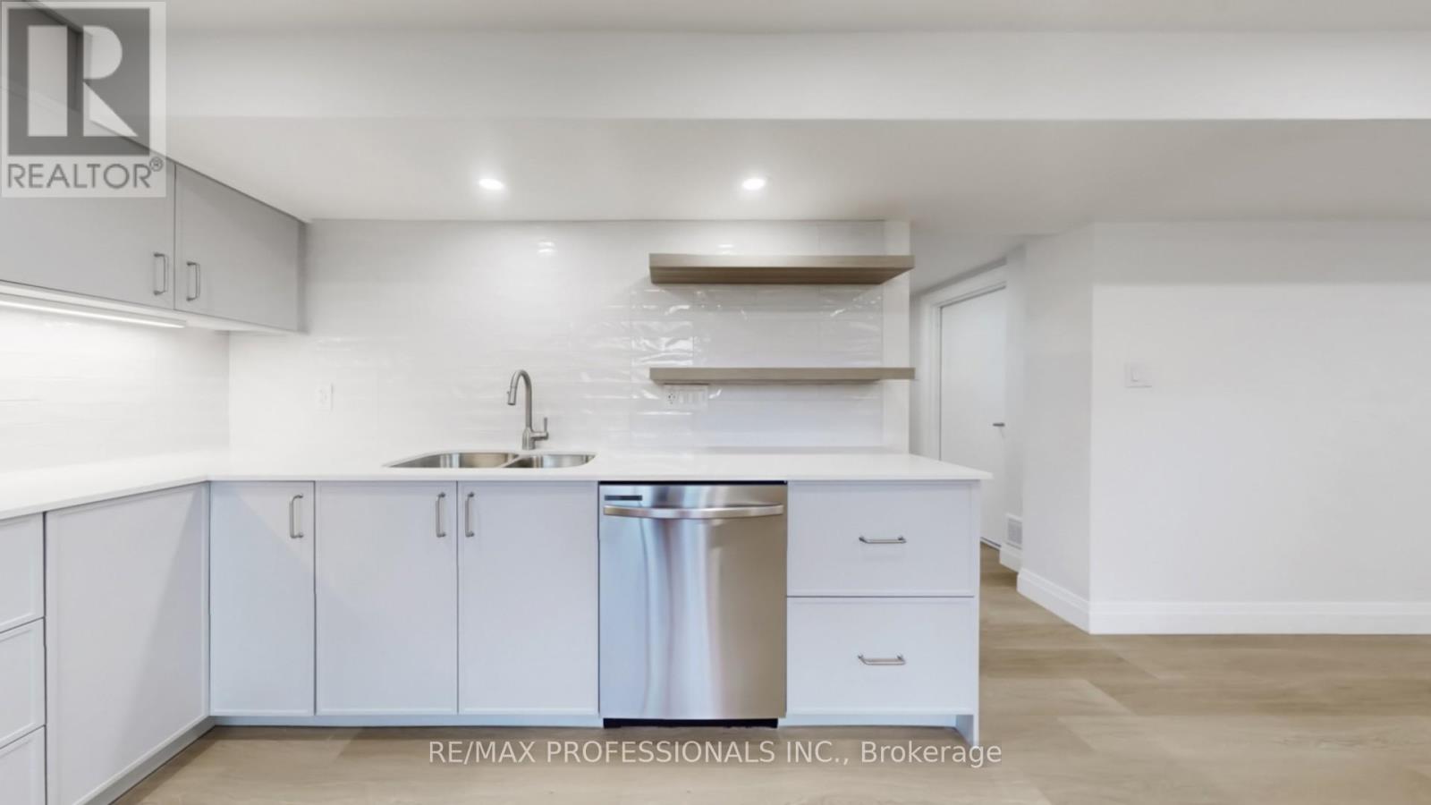 Bsmt - 44 Princess Margaret Boulevard, Toronto, Ontario  M9A 1Z6 - Photo 10 - W12971178