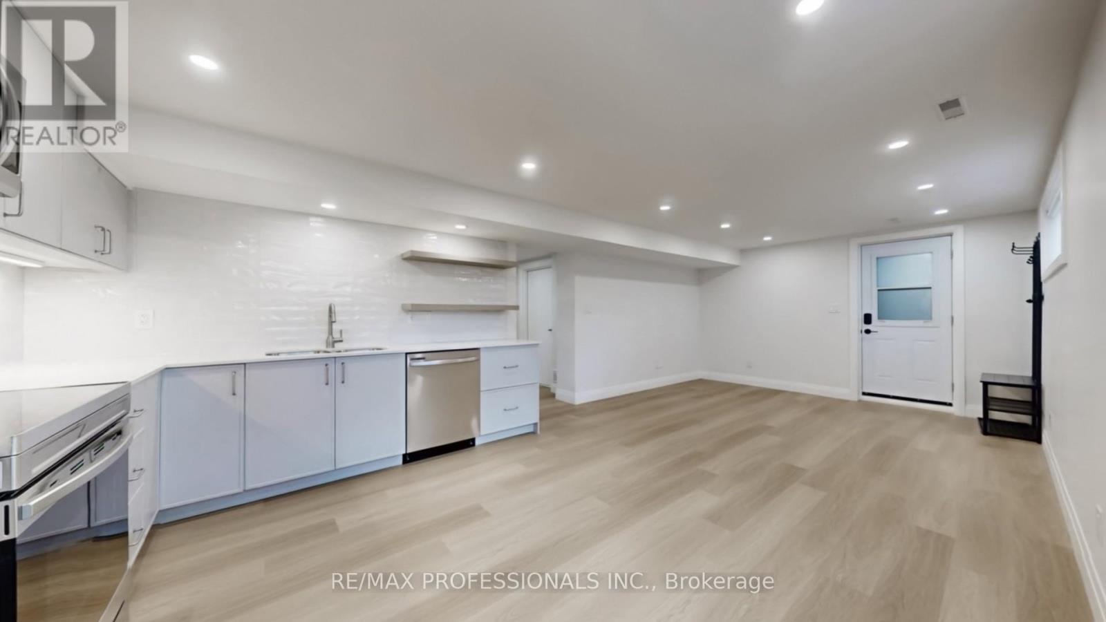 Bsmt - 44 Princess Margaret Boulevard, Toronto, Ontario  M9A 1Z6 - Photo 11 - W12971178