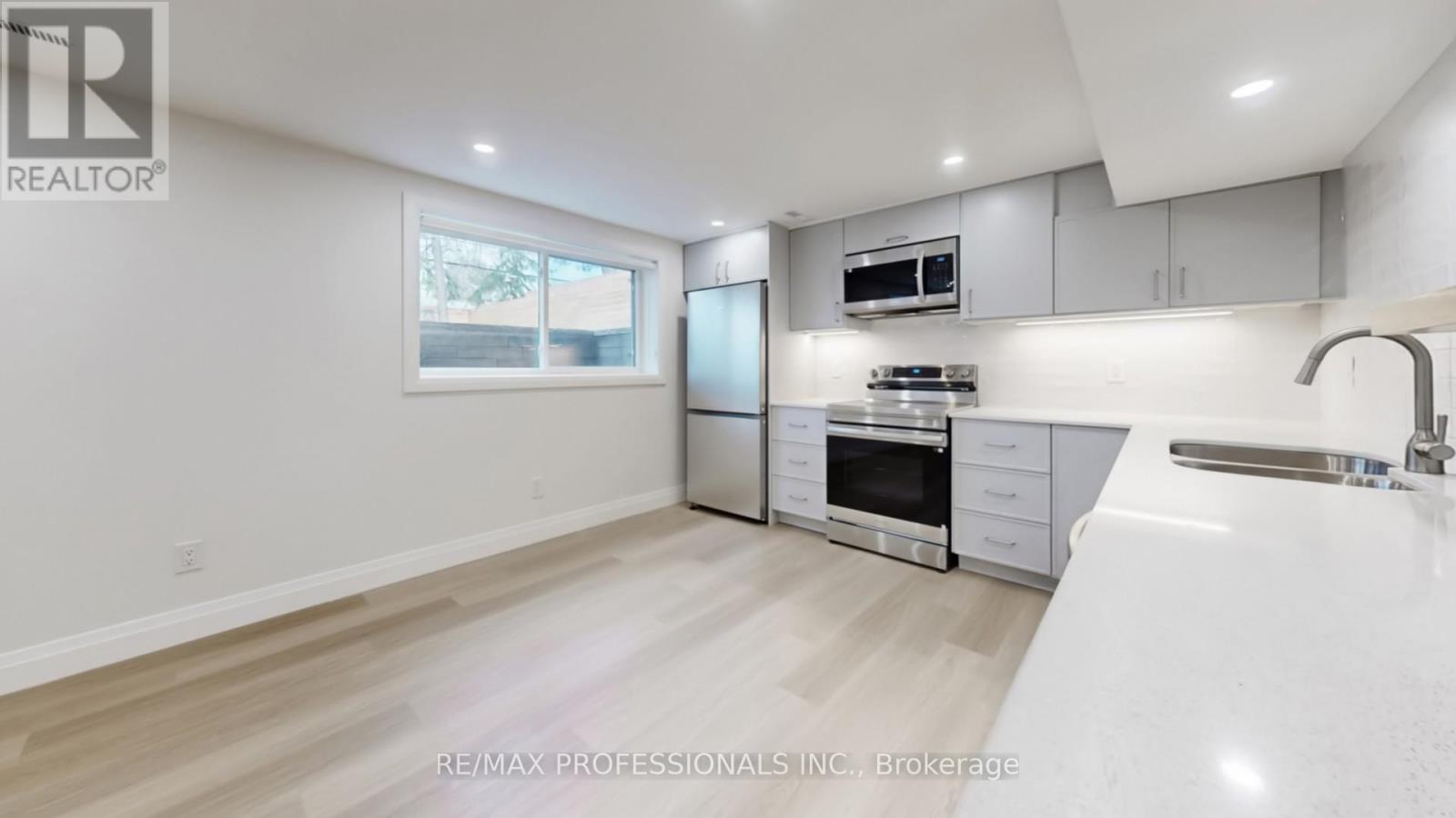 Bsmt - 44 Princess Margaret Boulevard, Toronto, Ontario  M9A 1Z6 - Photo 12 - W12971178